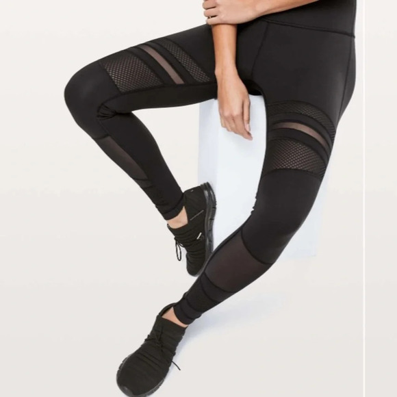 Lululemon Wunder Under High-Rise Tight *Mix & Mesh 28"
Black 21352 - Picture 1 of 14